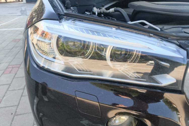 Used BMW X5 2015 xDrive28i Right Front Headlight