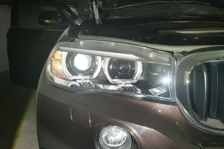 Used BMW X5 2015 xDrive28i Right Front Headlight