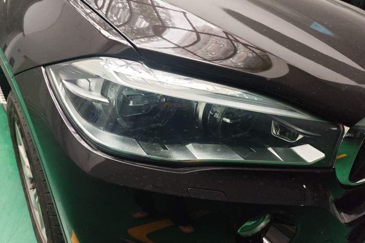 Used BMW X5 2015 xDrive28i Right Front Headlight