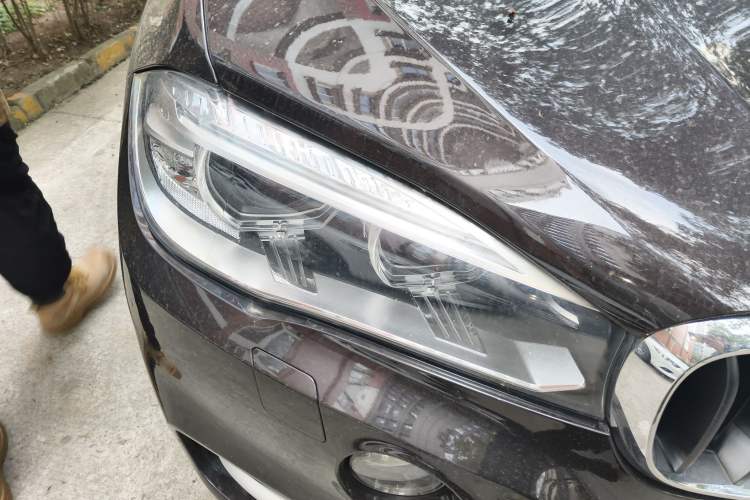 Used BMW X5 2015 xDrive28i Right Front Headlight