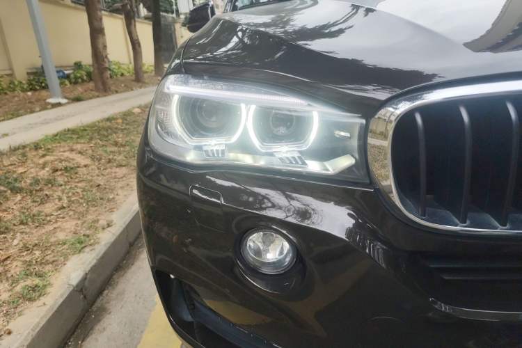 Used BMW X5 2015 xDrive28i Right Front Headlight