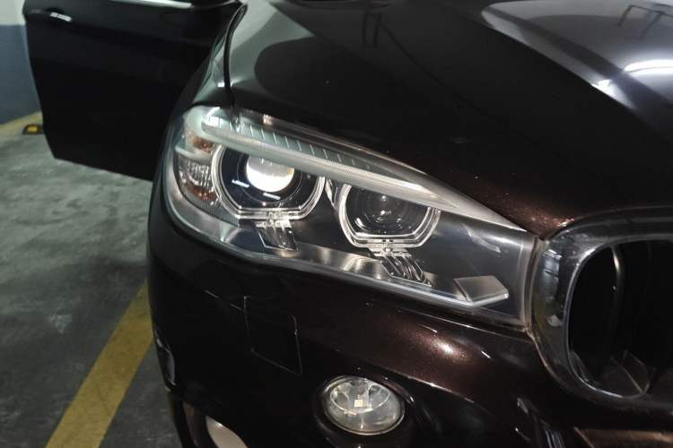 Used BMW X5 2015 xDrive28i Right Front Headlight