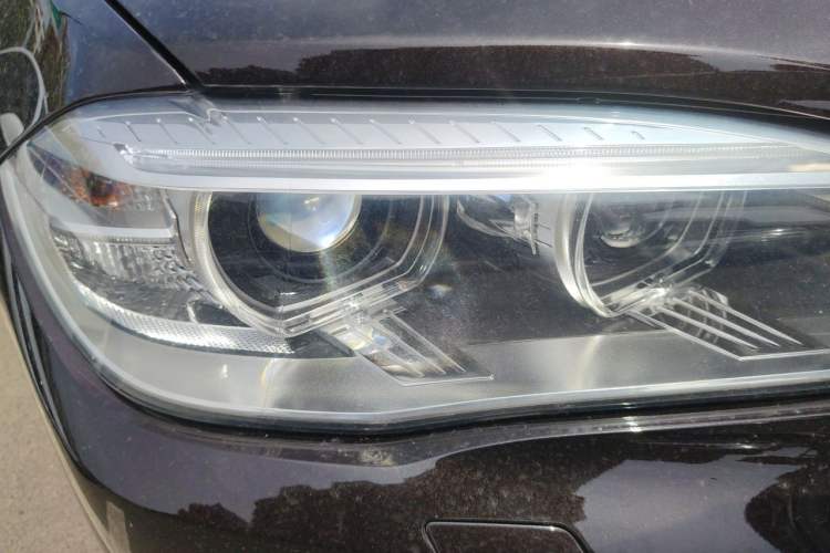Used BMW X5 2015 xDrive28i Right Front Headlight