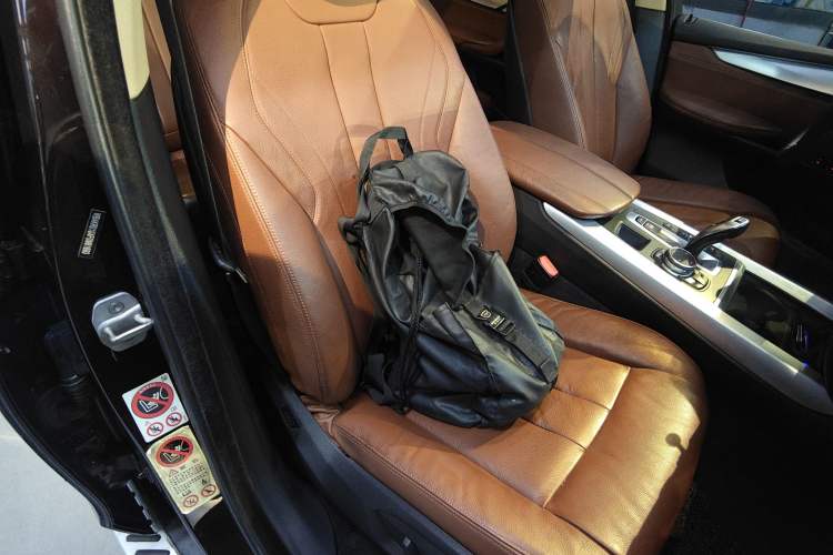 Used BMW X5 2015 xDrive35i U.S. specification Right Front Seat
