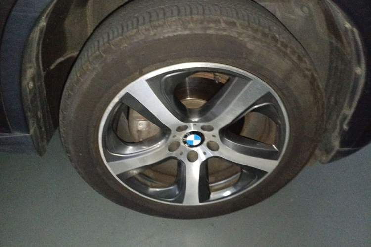 Used BMW X5 2015 xDrive35i China Limited Edition Right Front Wheel Hub