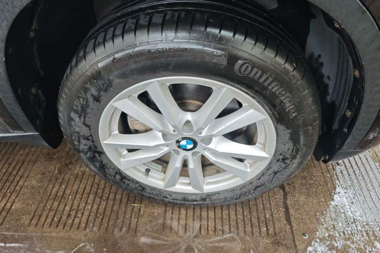 Used BMW X5 2015 xDrive28i Right Front Wheel Hub