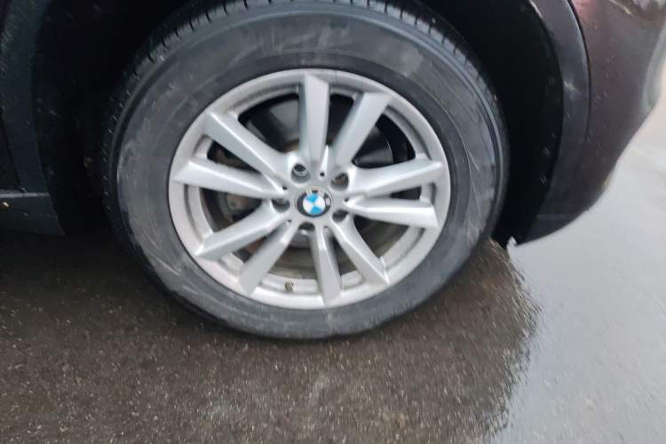 Used BMW X5 2015 xDrive28i Right Front Wheel Hub