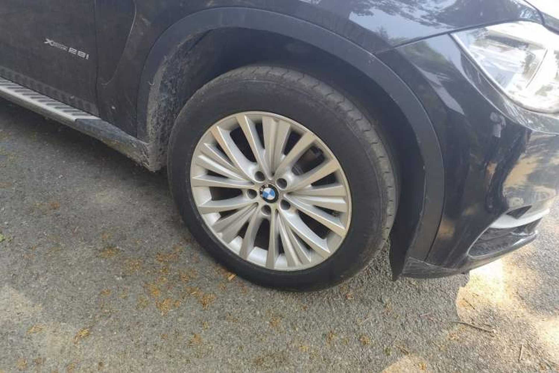 Used BMW X5 2015 xDrive28i Right Front Wheel Hub