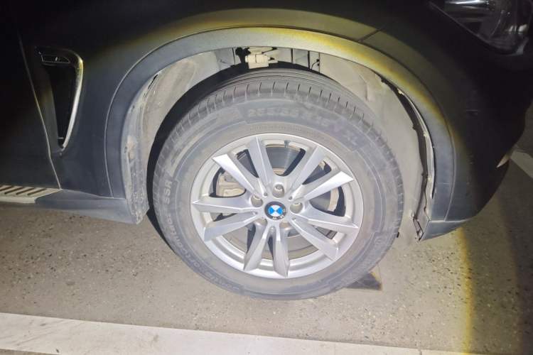 Used BMW X5 2015 xDrive28i Right Front Wheel Hub