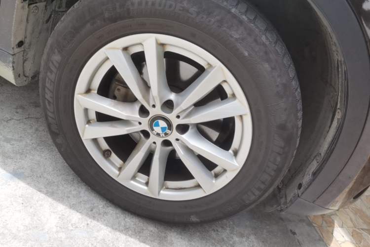 Used BMW X5 2015 xDrive28i Right Front Wheel Hub