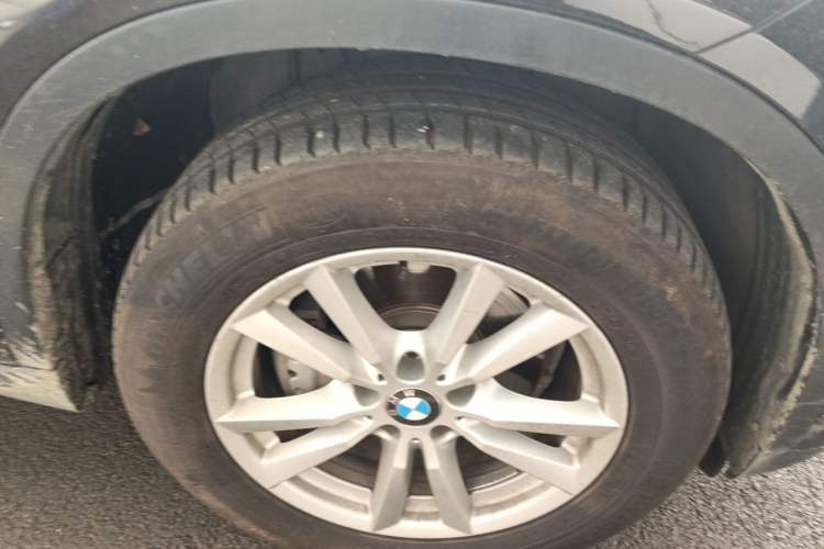 Used BMW X5 2015 xDrive28i Right Front Wheel Hub