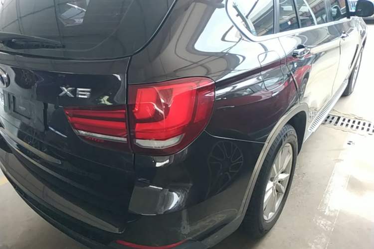 Used BMW X5 2015 xDrive28i Right Rear Taillight