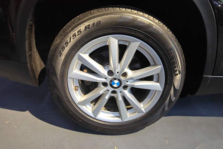 Used BMW X5 2015 xDrive35i U.S. specification Right Rear Wheel Hub