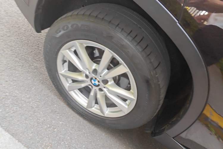 Used BMW X5 2015 xDrive28i Right Rear Wheel Hub