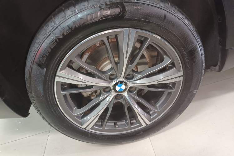 Used BMW X5 2015 xDrive28i Right Rear Wheel Hub