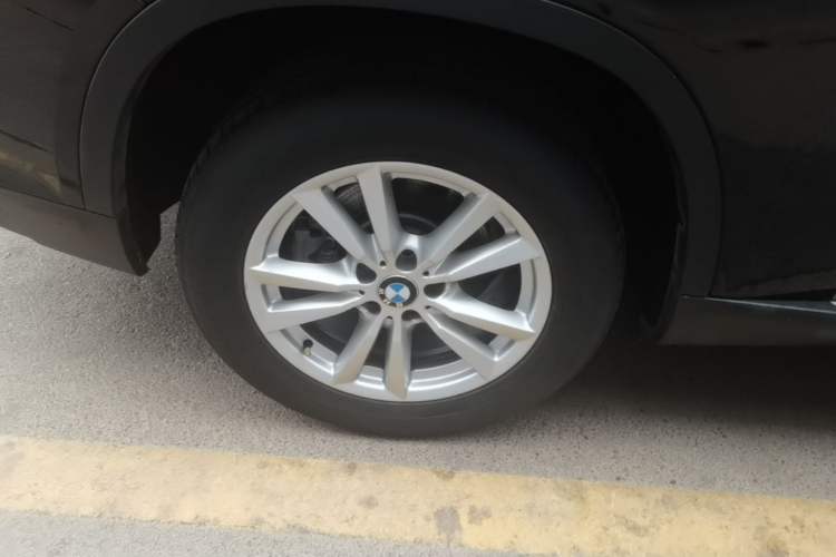 Used BMW X5 2015 xDrive28i Right Rear Wheel Hub
