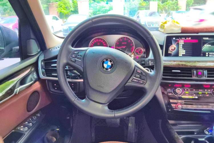 Used BMW X5 2015 xDrive28i Steering Wheel