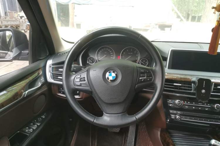 Used BMW X5 2015 xDrive28i Steering Wheel