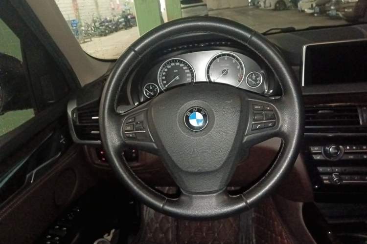 Used BMW X5 2015 xDrive28i Steering Wheel