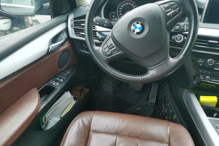 Used BMW X5 2015 xDrive35i U.S. specification Steering Wheel