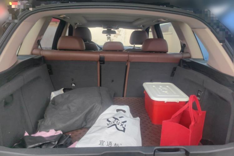 Used BMW X5 2015 xDrive28i Trunk