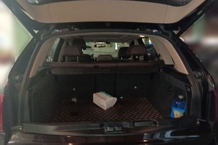 Used BMW X5 2015 xDrive28i Trunk
