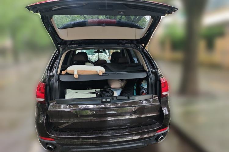 Used BMW X5 2015 xDrive28i Trunk