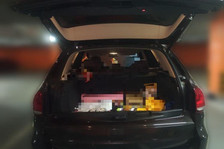 Used BMW X5 2015 xDrive28i Trunk