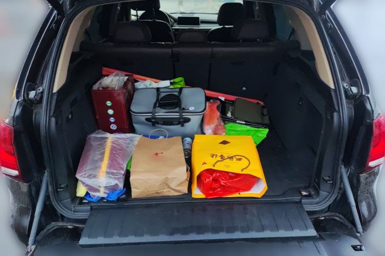 Used BMW X5 2015 xDrive28i Trunk