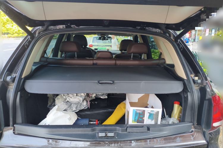 Used BMW X5 2015 xDrive28i Trunk