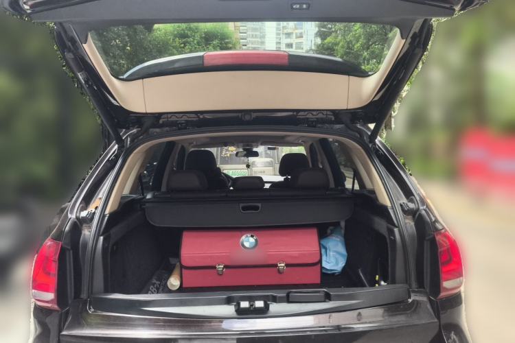Used BMW X5  Trunk