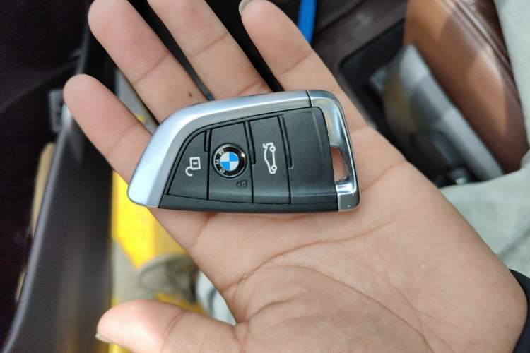 Used BMW X5  Vehicle Key