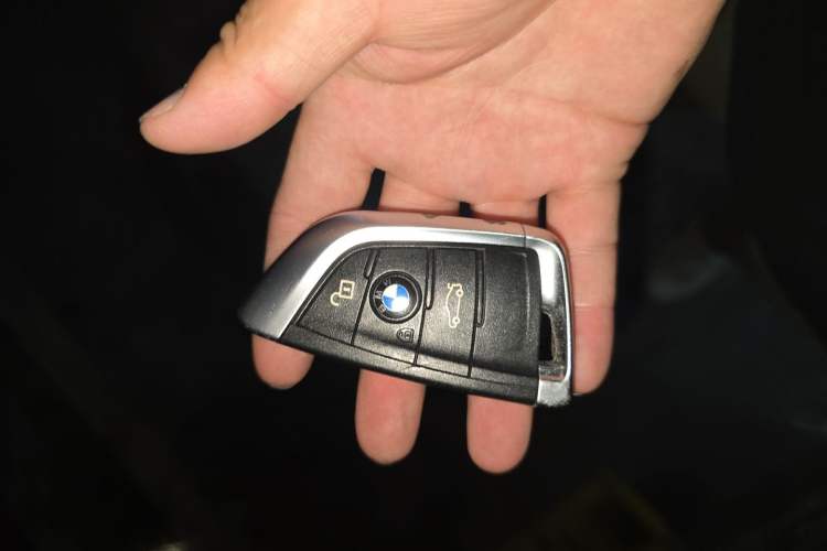 Used BMW X5 2015 xDrive28i Vehicle Key