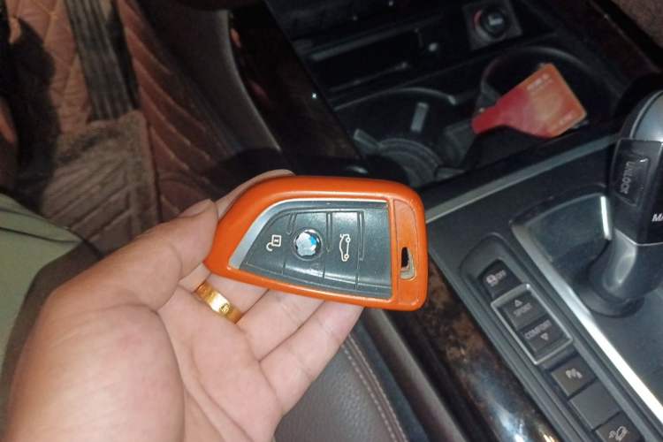 Used BMW X5 2015 xDrive28i Vehicle Key