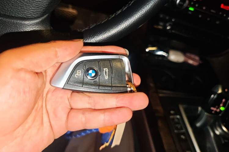 Used BMW X5 2015 xDrive28i Vehicle Key