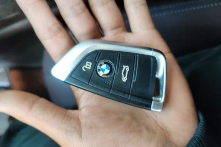 Used BMW X5 2015 xDrive28i Vehicle Key
