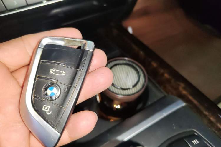 Used BMW X5 2015 xDrive28i Vehicle Key