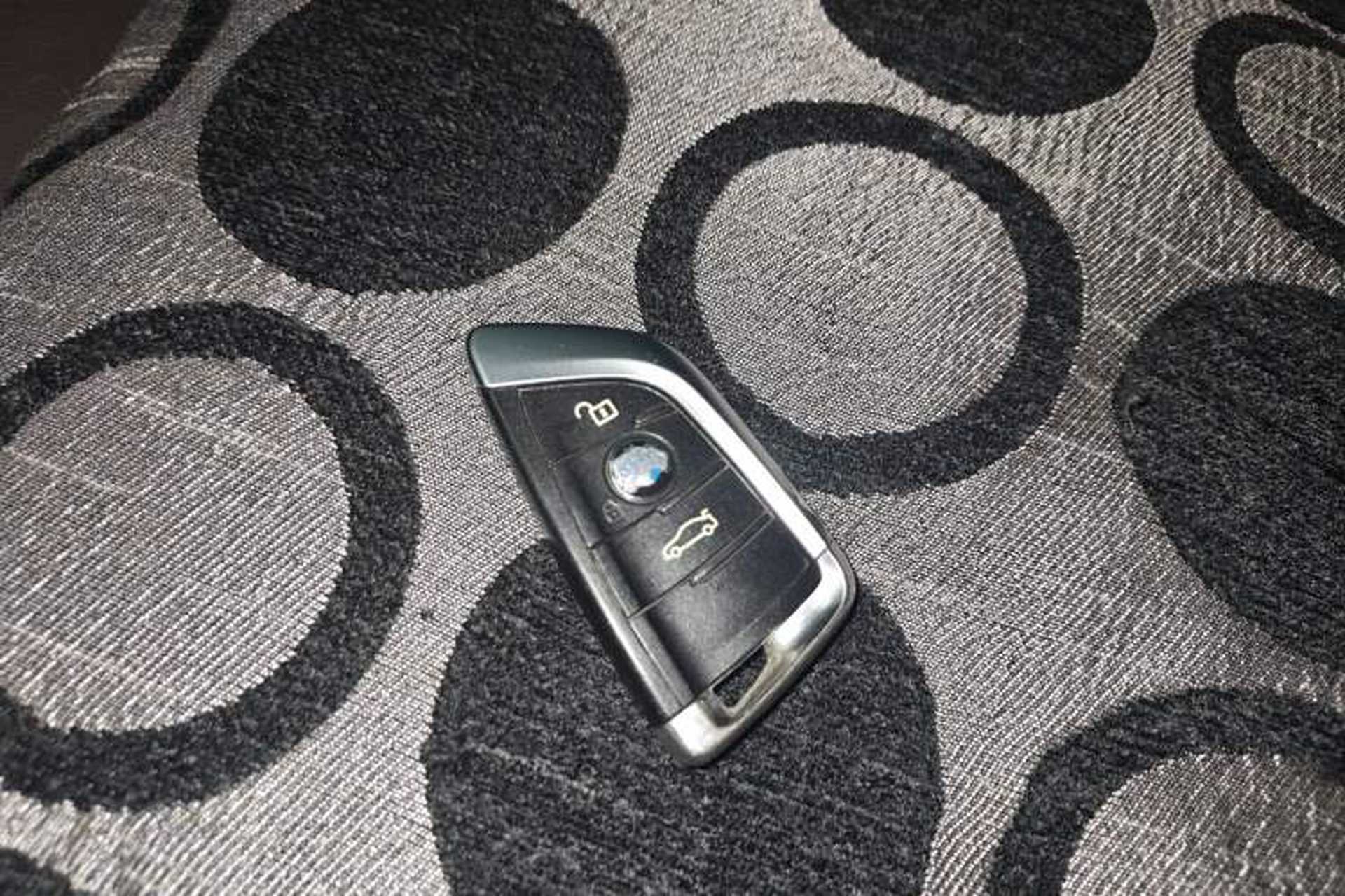 Used BMW X5 2015 xDrive28i Vehicle Key