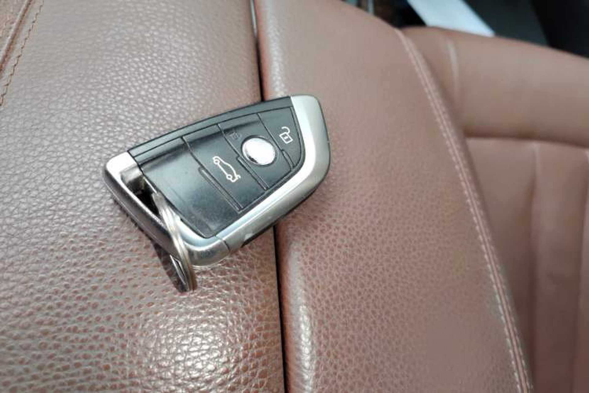 Used BMW X5 2015 xDrive28i Vehicle Key