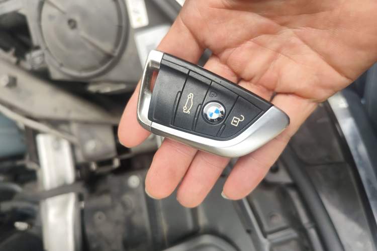 Used BMW X5 2015 xDrive28i Vehicle Key