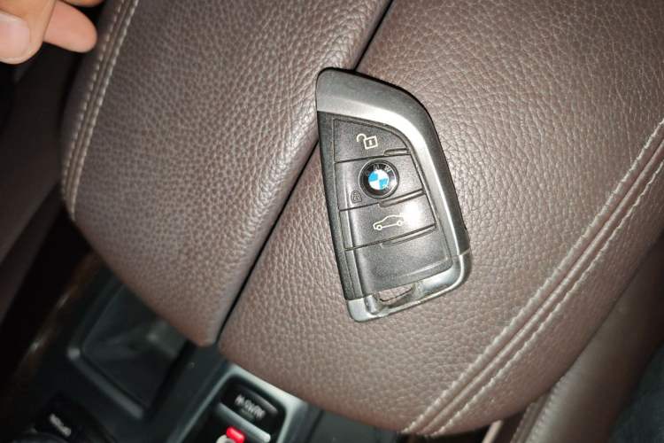 Used BMW X5 2015 xDrive28i Vehicle Key