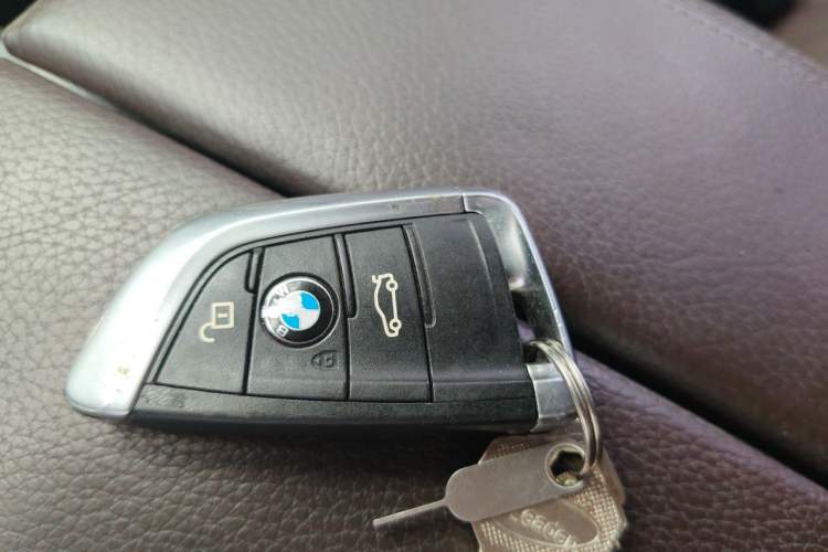 Used BMW X5 2015 xDrive28i Vehicle Key