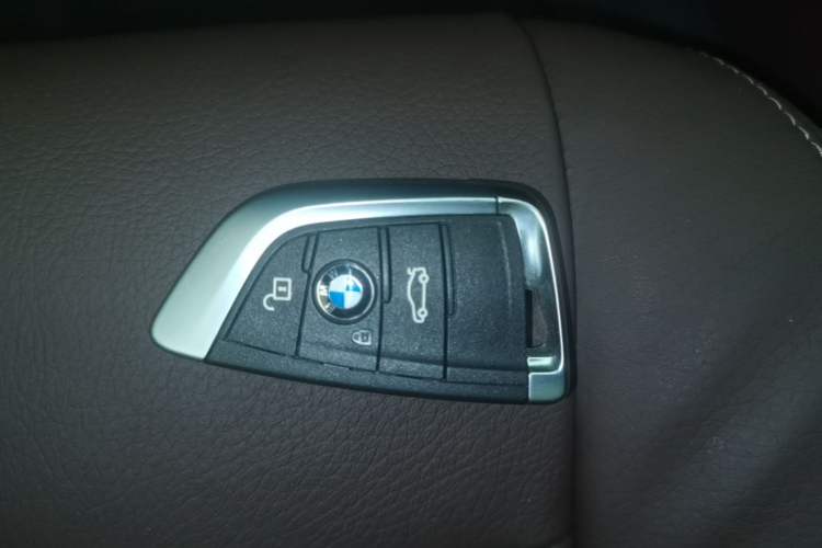Used BMW X5 2015 xDrive28i Vehicle Key