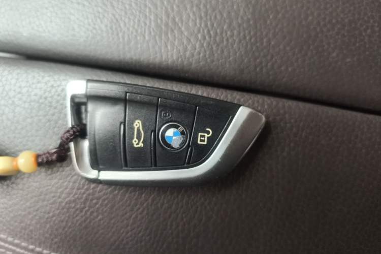 Used BMW X5  Vehicle Key