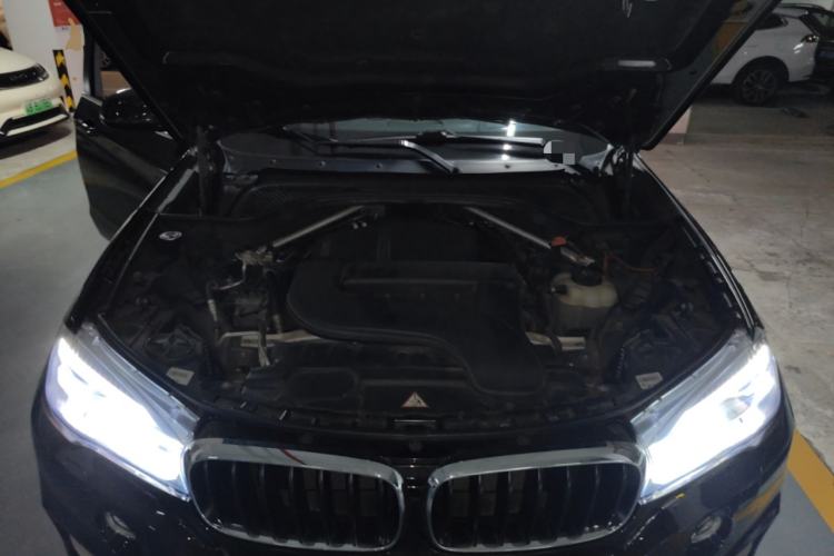 Used BMW X5 2015 xDrive28i Engine Bay