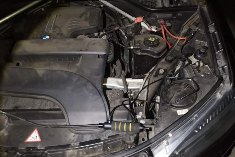 Used BMW X5 2015 xDrive28i Engine Bay Left