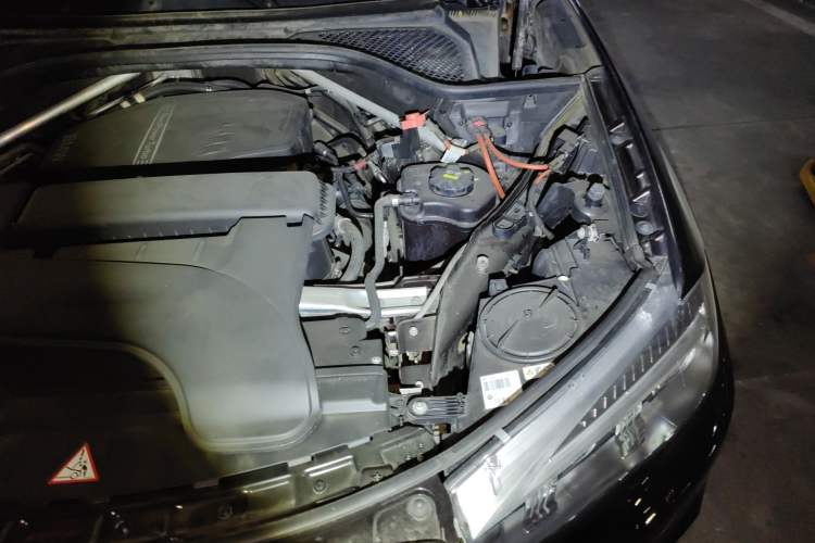 Used BMW X5  Engine Bay Left