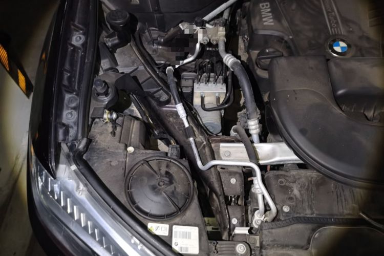 Used BMW X5 2015 xDrive28i Engine Bay Right