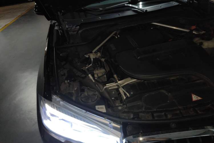 Used BMW X5 2015 xDrive28i Engine Bay Right