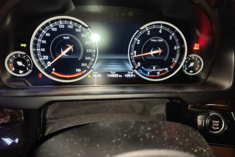 Used BMW X5  Odometer Close Up
